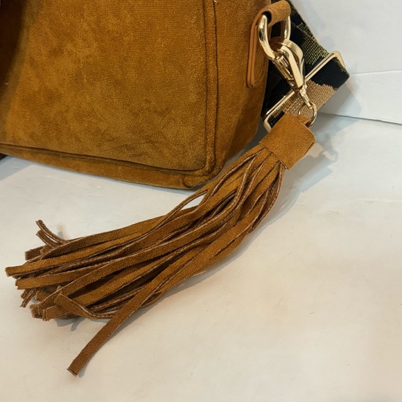 Ah-dorned Tan Faux Suede Leather Zip Top Crossbody Leopard Guitar Strap Bag - Picture 4 of 10